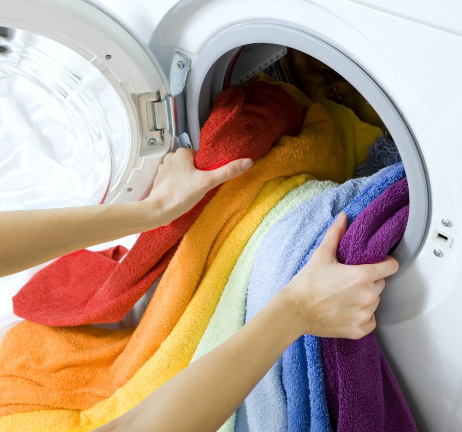 Βγάλτε τα ρούχα έγκαιρα από το πλυντήριο για να μην φύγει η μυρωδιά του μαλακτικού.