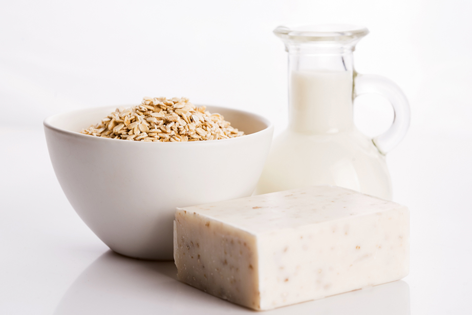 Φτιάξτε το πιο φυσικό και ενυδατικό σαπούνι με γάλα και νιφάδες βρώμης. 