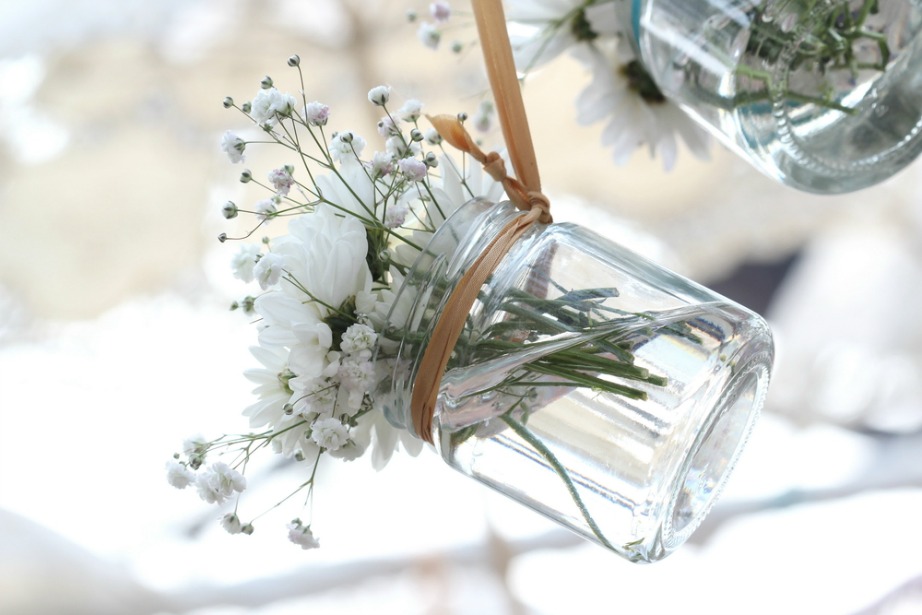 thehomeissue_(hangingjars)01