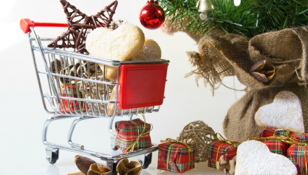 8 Tips για να Αποθηκεύσετε Σωστά τα Στολίδια και τα Λαμπάκια των Χριστουγέννων