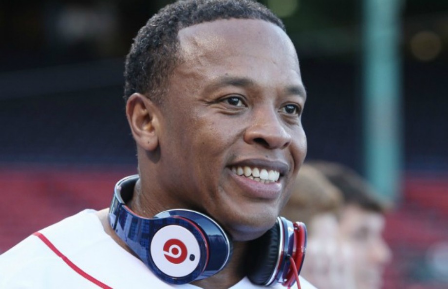 Τα Beats του Dr Dre αγοράστηκαν από την Apple