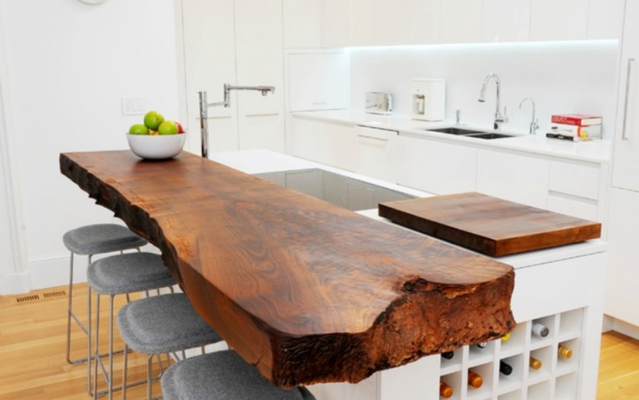 Το ανεπεξέργαστο ξύλο ταιριάζει σε κουζίνες με ρούστικ διακόσμηση