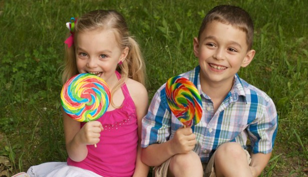 Πώς να κρατήσετε τα παιδιά μακριά από τα γλυκά με 6 απλά βήματα!