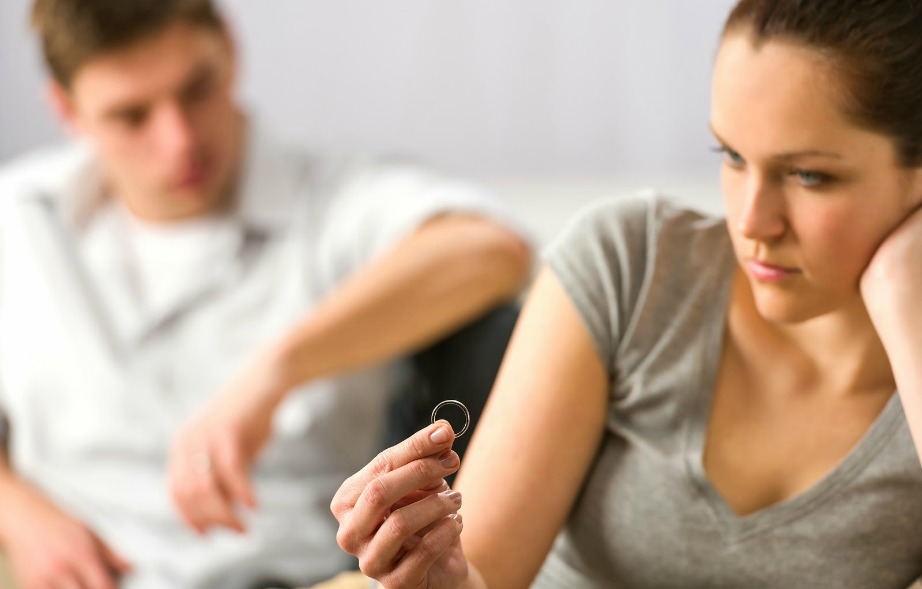 Μπορεί ένα διαζύγιο να μας στεναχωρεί αλλά σύμφωνα με τους ειδικούς βελτιώνει σημαντικά τις σχέσεις των ανθρώπων.