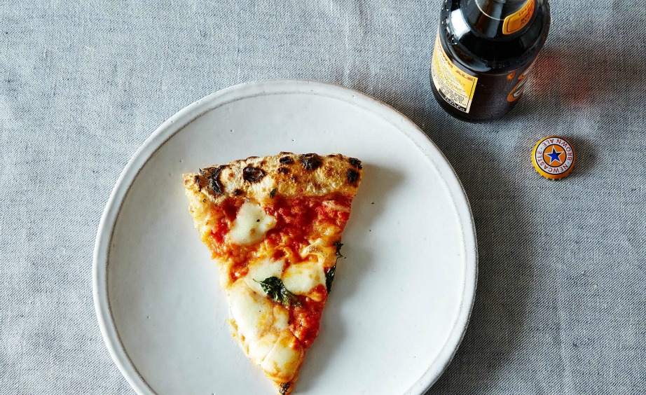 Αν ζεστάνετε σωστά τη χτεσινή πίτσα, θα είναι και πάλι σαν φρέσκια.