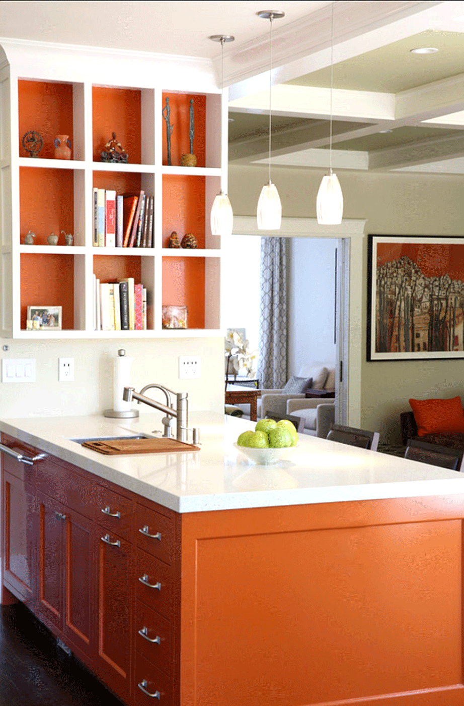 Βάψτε τα ντουλάπια τις κουζίνας με το πιο φθινοπωρινό χρώμα. 
