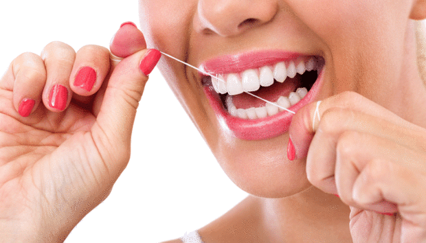 7 Ανατρεπτικές Χρήσεις του Οδοντικού Νήματος που Πρέπει να Ξέρετε