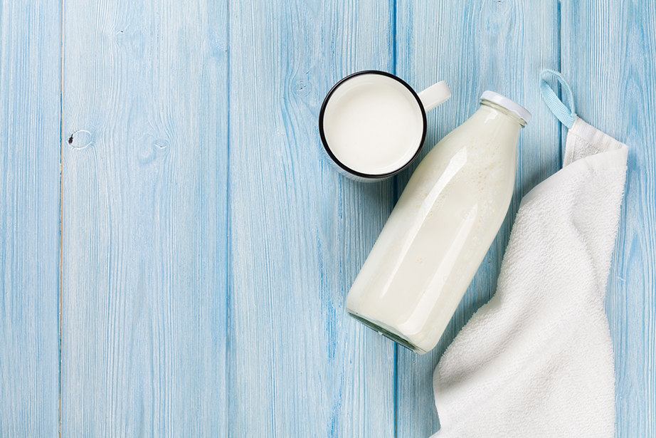 Tα συστατικά του γάλακτος είναι ικανά να επαναφέρουν τη λάμψη στα παλιά δερμάτινα αντικείμενα. 