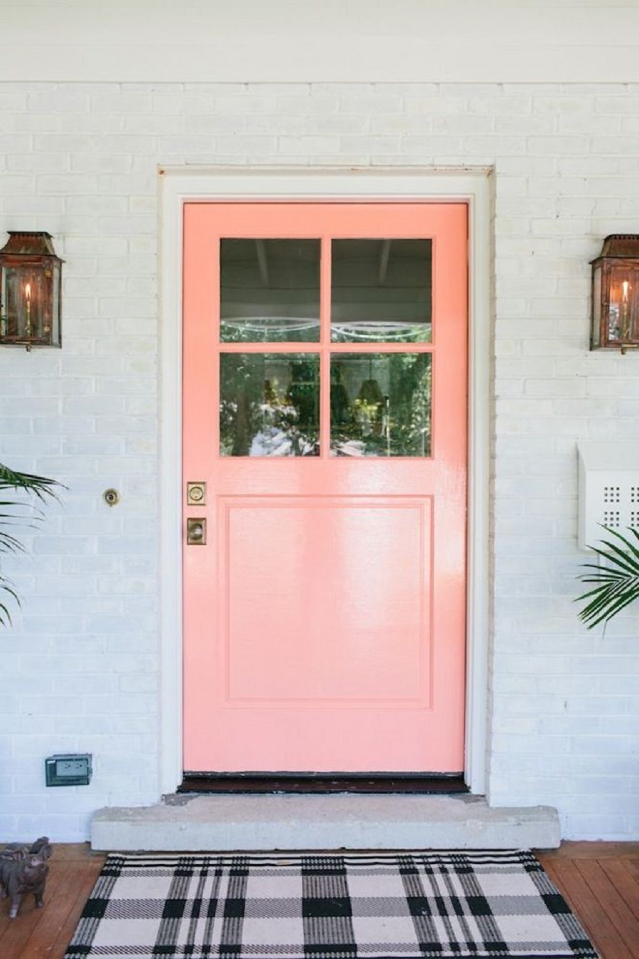 К чему снится входная дверь в квартиру. Персиковая дверь. Входная дверь персиковая. Розовая входная дверь. Двери персикового цвета.