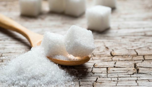 14 Τρόποι να Χρησιμοποιήσετε τη Ζάχαρη (Πέρα από τα Γλυκά)