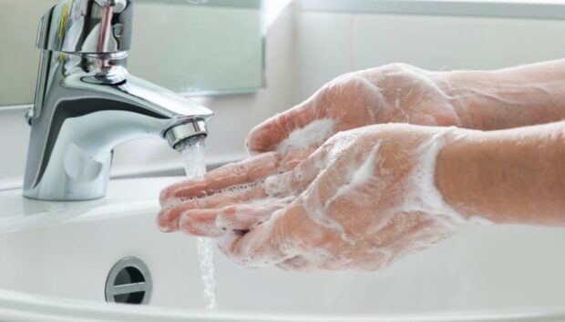 Αυτός Είναι ο Σωστός τρόπος να Πλένετε τα Χέρια σας -Πώς θα Προστατευτείτε από τους Ιούς, Σύμφωνα με τον Παγκόσμιο Οργανισμό Υγείας