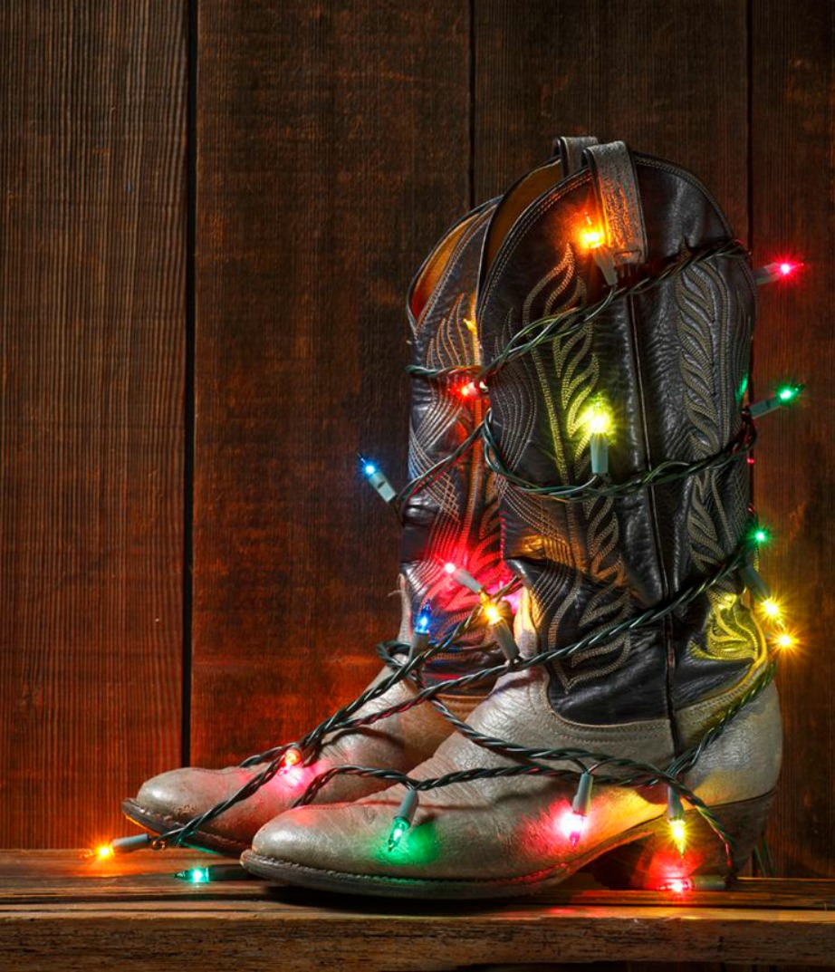 Διακοσμήστε τις μπότες σας με πολύχρωμα λαμπάκια και εκτός των γιορτών.