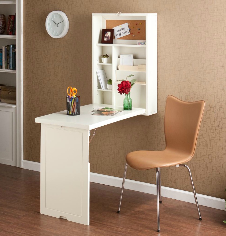 Εξοικονομήστε χώρο από το σαλόνι ή το υπνοδωμάτιο τοποθετώντας το γραφείο σας στον τοίχο.
