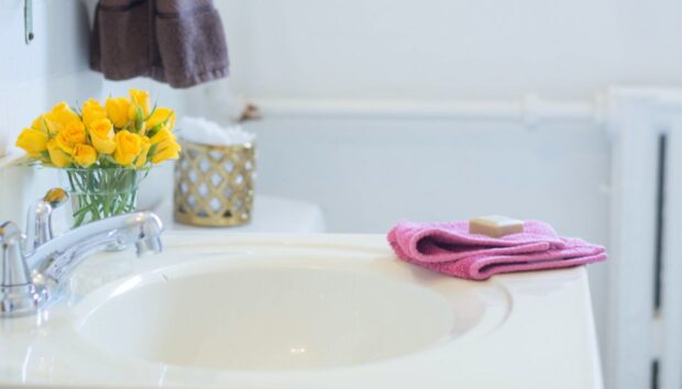 6 Αηδιαστικά Λάθη που Κάνουμε στο Μπάνιο μας
