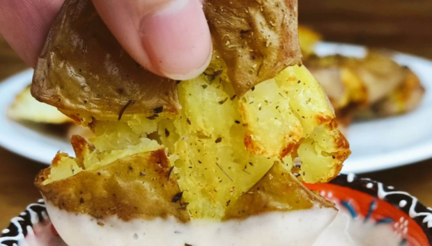 Πώς θα Φτιάξετε τις πιο Τραγανές Πατάτες Φούρνου