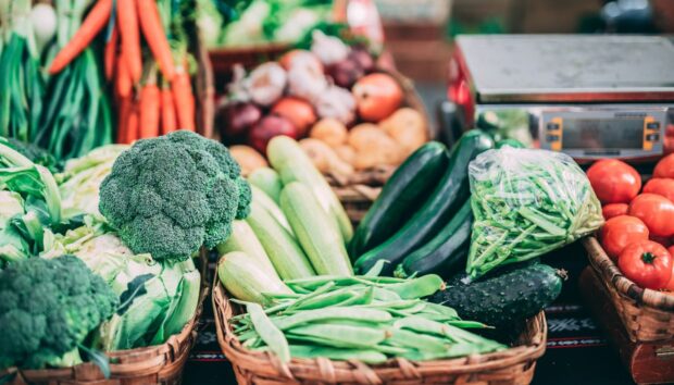 Φρούτα και Λαχανικά Χωρίς Χημικά: Φτιάξτε το Τέλειο Οικολογικό Σπρέι Καθαρισμού