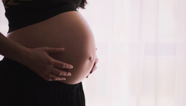 Έρευνα: 1 Στις 5 Γυναίκες Μένουν Έγκυες με Φυσικό Τρόπο Μετά από Εξωσωματική