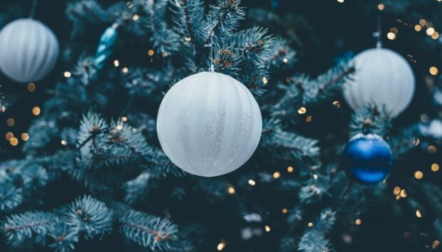 4 Kορυφαίες Χριστουγεννιάτικες Χρωματικές Παλέτες & 4 Στιλ για να τις Εφαρμόσετε