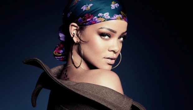 Η Rihanna Πουλάει το Μεσογειακού Στιλ Σπίτι της στο Los Angeles!
