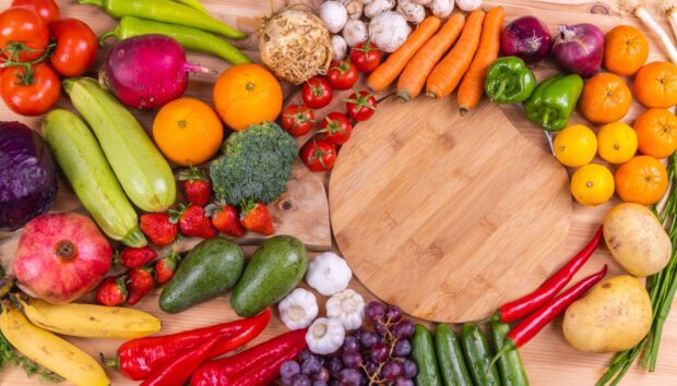 10 Κορυφαία Φρούτα και Λαχανικά Πλούσια σε Βιταμίνη C για Ένα Δυνατό Ανοσοποιητικό