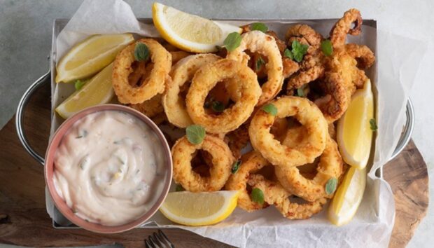 Τηγανητά Καλαμαράκια στο Αir Fryer από τον Άκη Πετρετζίκη