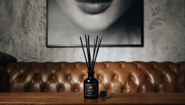 Έξυπνα Tips και Ιδέες για να Έχετε Πάντα ένα Μοσχομυριστό Καθιστικό